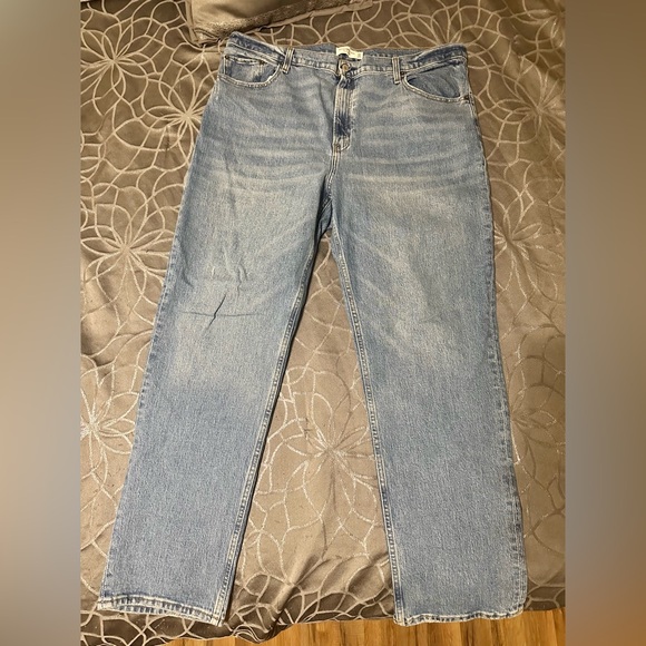 Abercrombie & Fitch 👖 - Picture 2 of 5